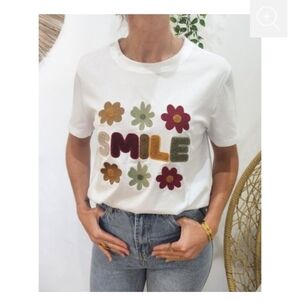Jubylee Floral Top With Smile Embroided Sz SM Like New